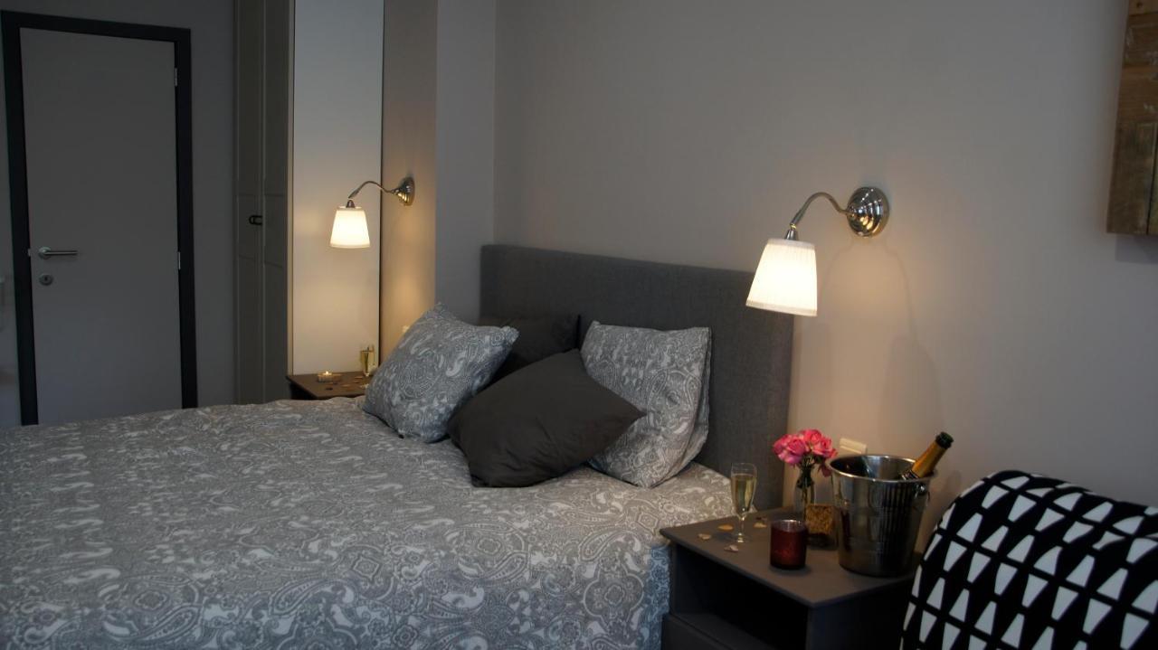 Les Petits Nids De Nina 2 Apartman Fosses-La-Ville Kültér fotó
