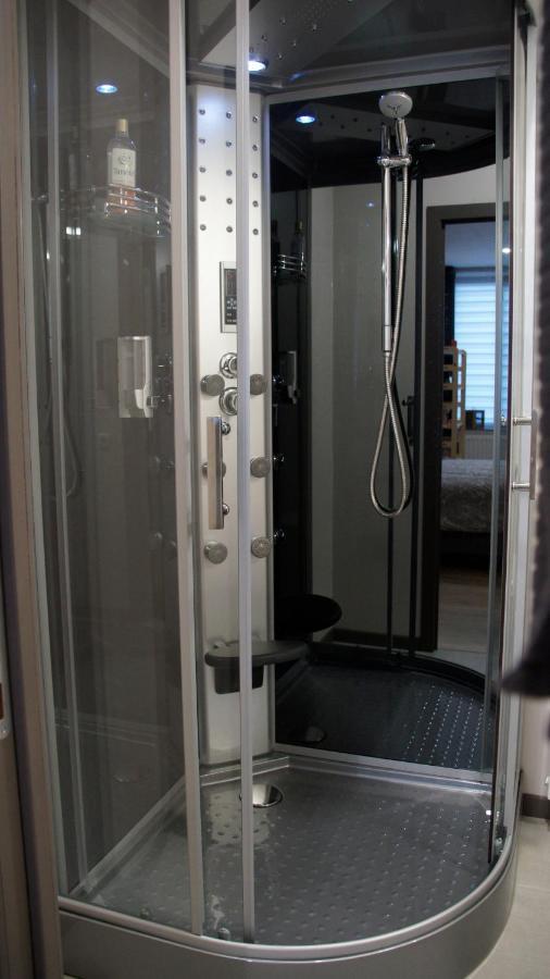 Les Petits Nids De Nina 2 Apartman Fosses-La-Ville Kültér fotó